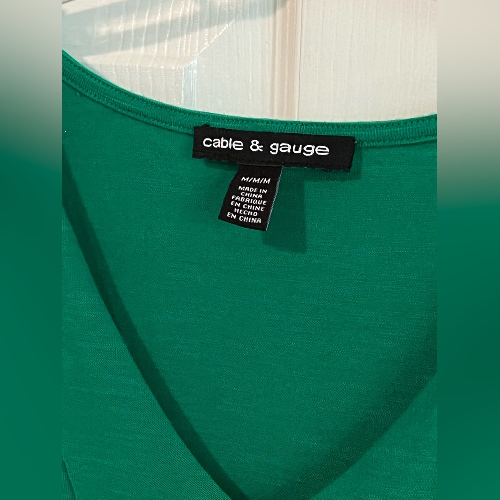2 Cable & Gauge Sleeveless Tops - Picture 5 of 5